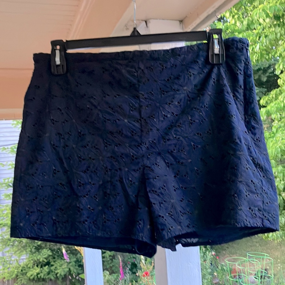 aNewDay 100% Coton Navy w. Black Eyelet Brocade Hgh Waist Lined Shorts wmn 16